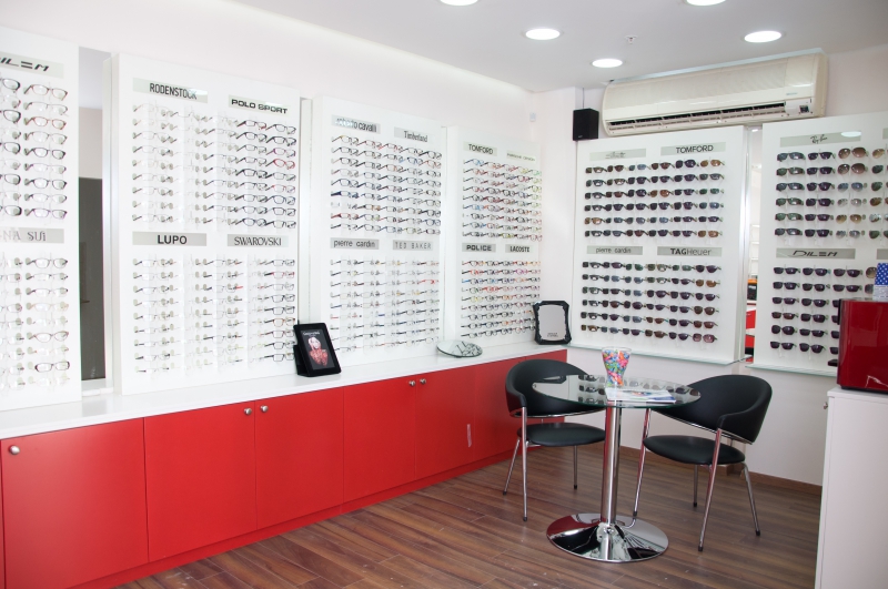 opticien-GAREOULT-min_store-office-interior-design-brand-optometrist-design-809393-pxhere.com